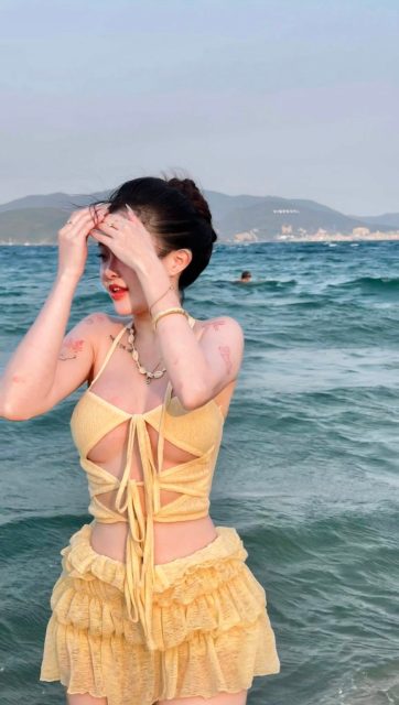 Mẫn Mẫn - cô ấy và biển