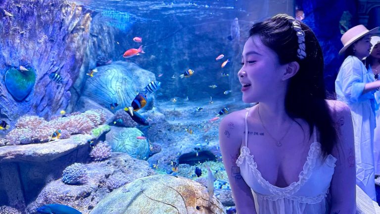 Mẫn Mẫn - deep sea