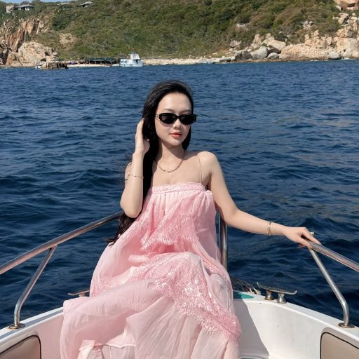 Lê Ngọc Thuỳ Trang - Nắng cháy da