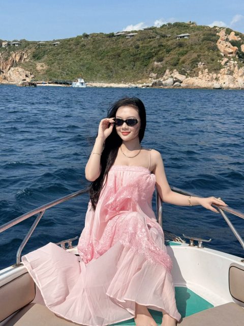 Lê Ngọc Thuỳ Trang - Nắng cháy da