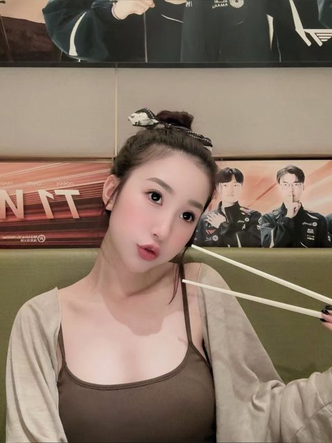 Nguyễn Thuỷ Tiên - 1 câu tâm đắc của bản thân từ tuổi 18! Nếu k sớm tranh thủ tận dụng…