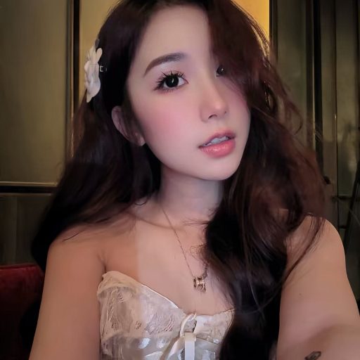 Nguyễn Thuỷ Tiên - Happy birthday too me