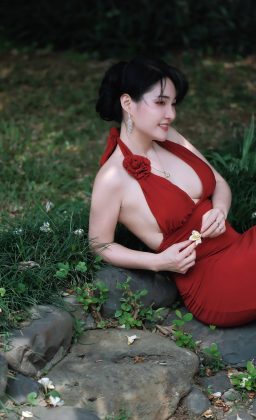 Chang Duong Duong - Nắng chiếu lung linh trên da mình Dù có né mình vẫn sẽ bị đen