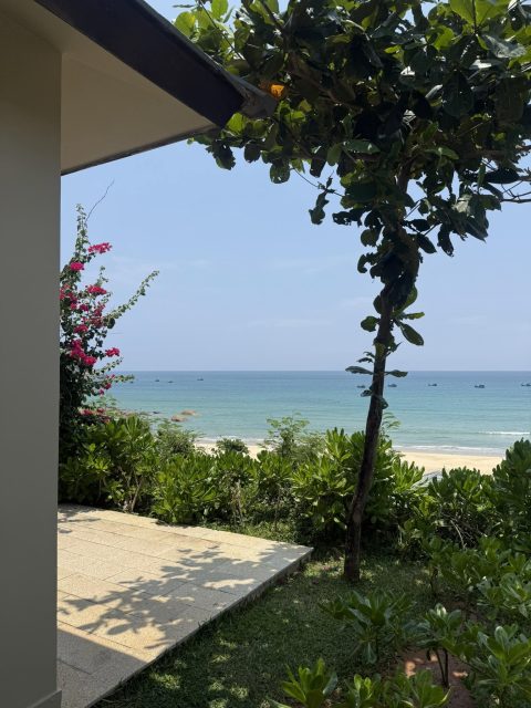 Phạm Quỳnh Trang - chuyến đi cùng bạn bè +++