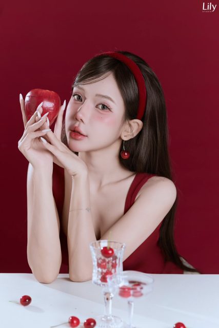 Phạm Quỳnh Trang - đẹp hơn đồng hành là đồng tiền đẹp hơn đồng tiền là đống tiền =)))…