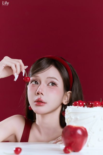 Phạm Quỳnh Trang - đẹp hơn đồng hành là đồng tiền đẹp hơn đồng tiền là đống tiền =)))…