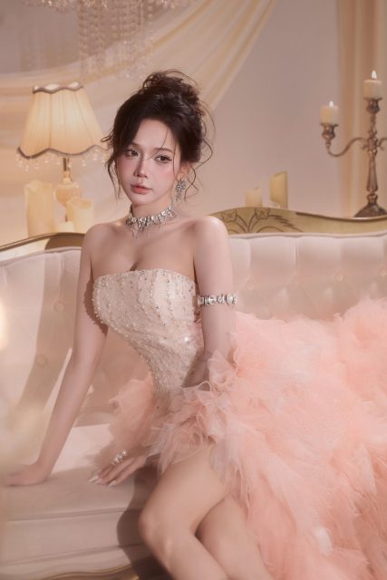 Phạm Quỳnh Trang - giàu tình cảm khổ thật gặp ai toy cũng có cảm tìnhhh /Trần Ngân/ CEm…