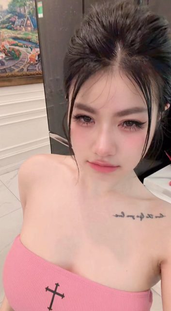 Bích Hoa Nguyễn - Giao diện cần được chở che ..