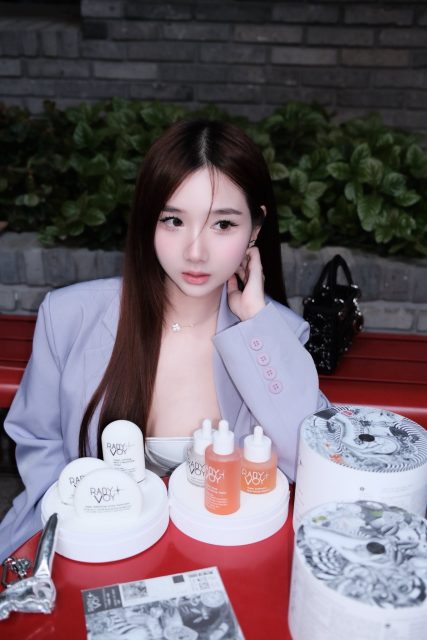 Ly Ly Trần - Bộ skin care nhà #RadyVoy ta nói mê chữ ê kéo dài lunnn ó…
