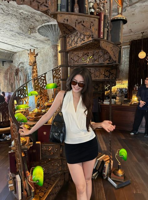 Vo Thuy Hang - Lâu gòi k up hình lên fb