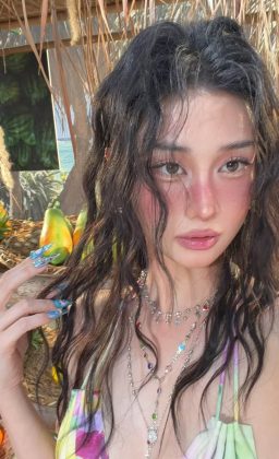 Vũ Phương Anh - Em iu của bạn vừa mới đăng hình Hãy like, khen và share