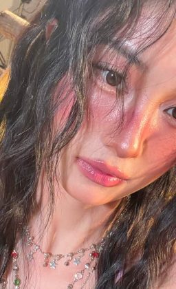 Vũ Phương Anh - Em iu của bạn vừa mới đăng hình Hãy like, khen và share
