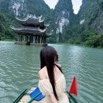 Nguyễn Linh Linh - Em đã đến Ninh Bình nơi anh kể Tràng An non nước hữu tình tựa như…