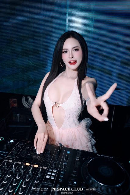 Nguyễn Linh Linh - Yêu em thì cứ yêu thôi Hỏi em có người yêu chưa làm gì???? Có hay…