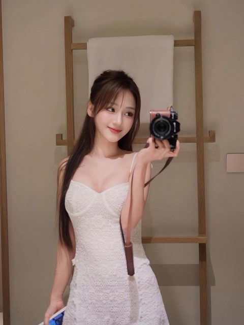 Thảo Uyênn - VỢ anh đã thêm nhiều ảnh mới vào album lừa traiiii :))