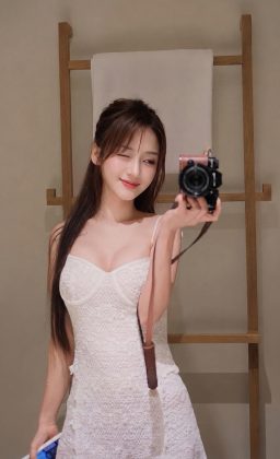 Thảo Uyênn - VỢ anh đã thêm nhiều ảnh mới vào album lừa traiiii :))