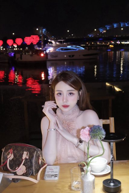 Thúy Hiền - Hi vọng đâu đó trên thế gian này, có một người vì em cười mà hạnh…
