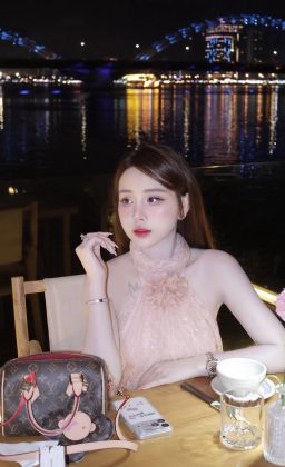Thúy Hiền - Hi vọng đâu đó trên thế gian này, có một người vì em cười mà hạnh…