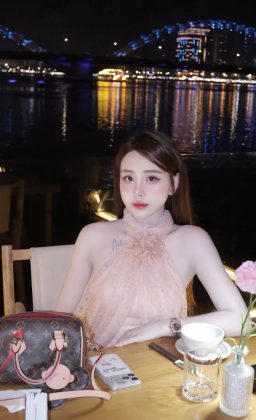 Thúy Hiền - Hi vọng đâu đó trên thế gian này, có một người vì em cười mà hạnh…