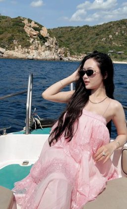 Lê Ngọc Thuỳ Trang - Có những người thật xinh xắn