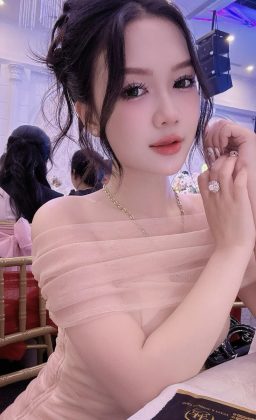Lê Ngọc Thuỳ Trang - Có những người thật xinh xắn