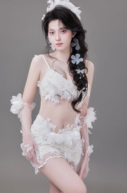 Trần Bích Triều Tiên - Đời mà, đã đẹp rồi tình duyên phải lận đận Em tham lam làm gì Photo…