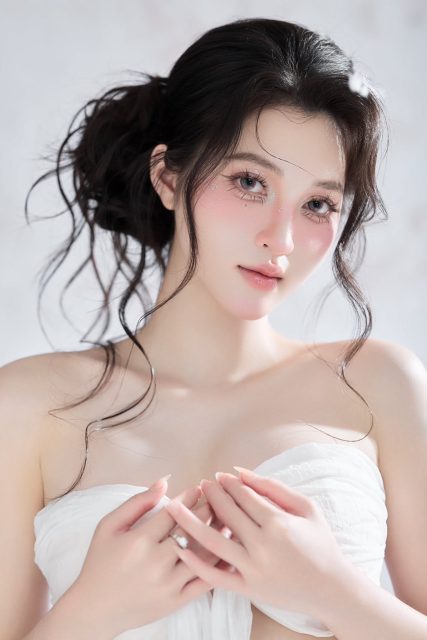 Trần Bích Triều Tiên - Nhân sinh như mộng , hồng trần như mây Photo : Lê Đức Makeup : Thảo…