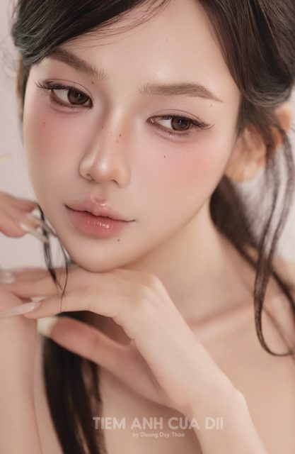Phạm Quỳnh Trang - khi một cô gái rơi vào tình yêu với chính bản thân mình, cả thế giới…