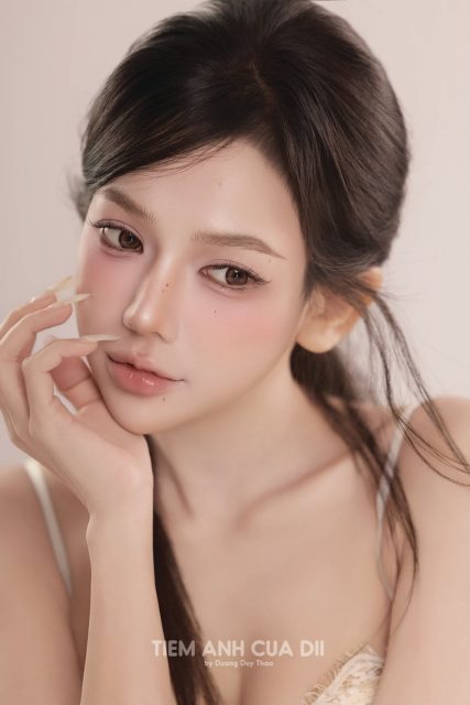 Phạm Quỳnh Trang - khi một cô gái rơi vào tình yêu với chính bản thân mình, cả thế giới…