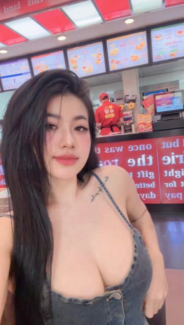 Bích Hoa Nguyễn - Xinh say là hay ồn ào lắm ..