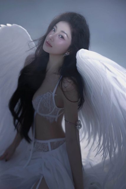 Vũ Phương Anh - 04.06.199x A concept by Tran Vu Bang Studio Stylist Nguyen Chi Cuong…