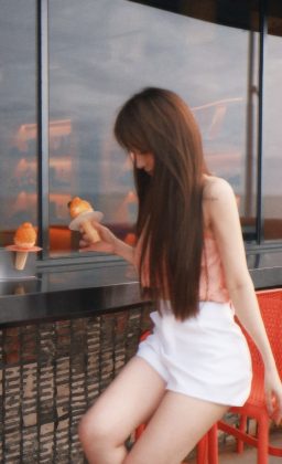 Thảo Uyênn - Cần gì gu. Cứ hài hài điên điên với hay cười giống tao là tao thích…
