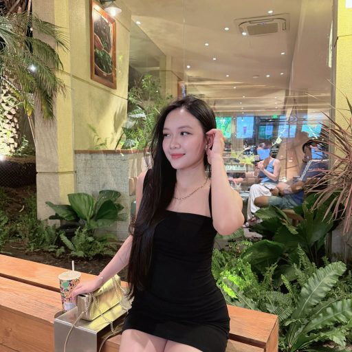 Lê Ngọc Thuỳ Trang - Nhìn chậm thoiiii
