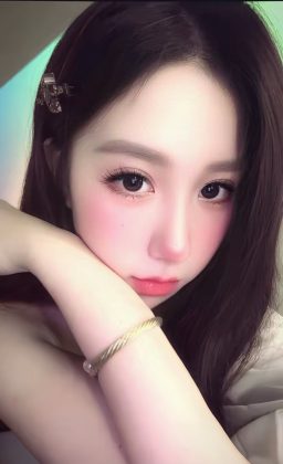 Nguyễn Thuỷ Tiên - Chỉ cần tâm hồn mình là nắng Thì ngày giông bão cũng hoá trời xanh