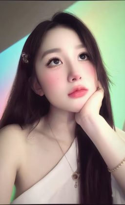 Nguyễn Thuỷ Tiên - Chỉ cần tâm hồn mình là nắng Thì ngày giông bão cũng hoá trời xanh