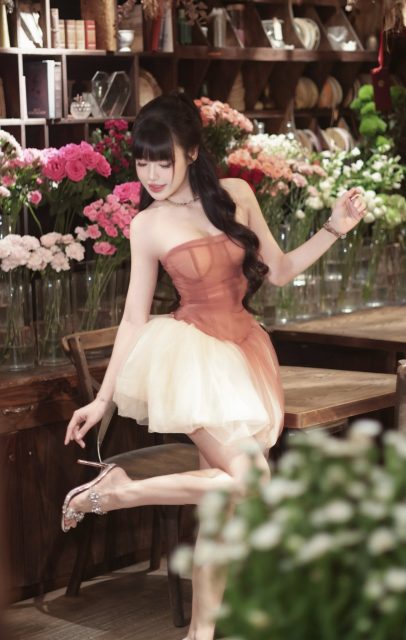 Phạm Thùy Trang - Khoảnh khắc xinh đẹp nhất chỉ xuất hiện khi em là chính mình.