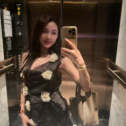 Võ Châu Ngọc - để đây cho đthoai đỡ dung lượng #MustHave #musthaveofficial