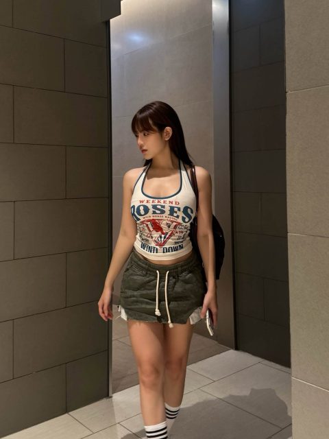 UNa To Uyen - 1m65-52kg mà bọn m kêu t béo