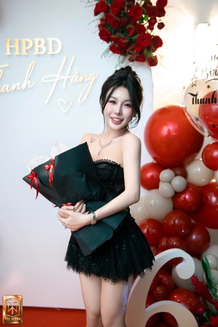 Nguyễn Thanh Hằng - Sinh nhật của xinh nhất Cảm ơn anh zai Tú Xeko nhá chụp xịn quáaa