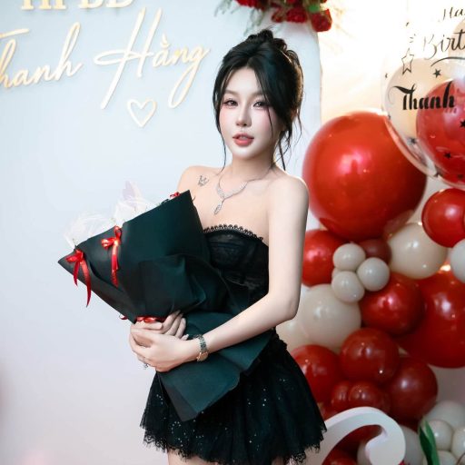 Nguyễn Thanh Hằng - Sinh nhật của xinh nhất Cảm ơn anh zai Tú Xeko nhá chụp xịn quáaa
