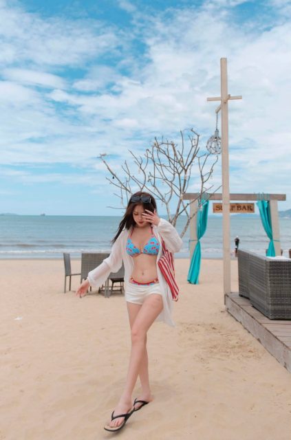 Thủy Tiên - Bụng dạ hơi yếu . Nên dễ đau lòng