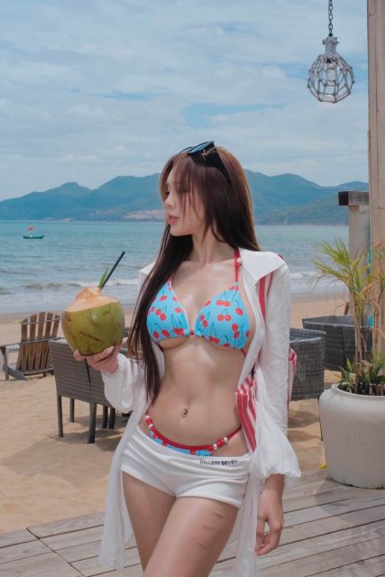 Thủy Tiên - Tại sao sau bao nhiêu tư thế anh lại chọn thế thôi :)))