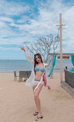Thủy Tiên - Tại sao sau bao nhiêu tư thế anh lại chọn thế thôi :)))