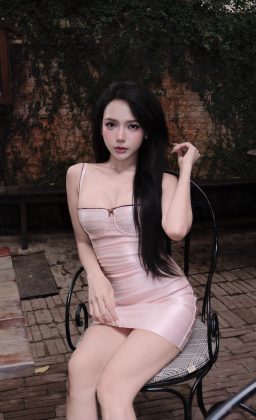 Phạm Quỳnh Trang - Đừng hỏi em muốn gì được không? Anh có mang anh ấy về cho em được…