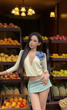 Phạm Quỳnh Trang - tưởng làm con gái mà dễ à ? vậy cứ thử ngồi đợi tin nhắn người ta…