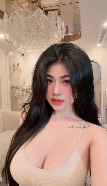 Bích Hoa Nguyễn - Ảnh này không có gì đặc biệt… ngoài em