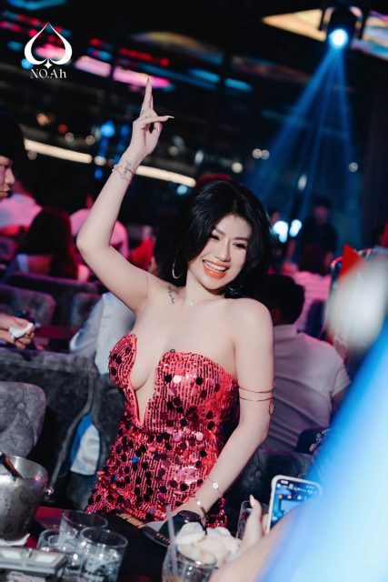 Bích Hoa Nguyễn - Em hỏi thật là anh đã say chưa ... ý là say đắm em ấy , chứ em đang…