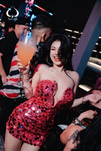Bích Hoa Nguyễn - Em hỏi thật là anh đã say chưa ... ý là say đắm em ấy , chứ em đang…