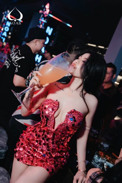 Bích Hoa Nguyễn - Em hỏi thật là anh đã say chưa ... ý là say đắm em ấy , chứ em đang…