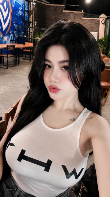 Bích Hoa Nguyễn - Thôi được rồi, Anh là người đúng, còn tôi là người đẹp ..